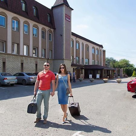 Hotel Kamelot Omsk Exterior photo